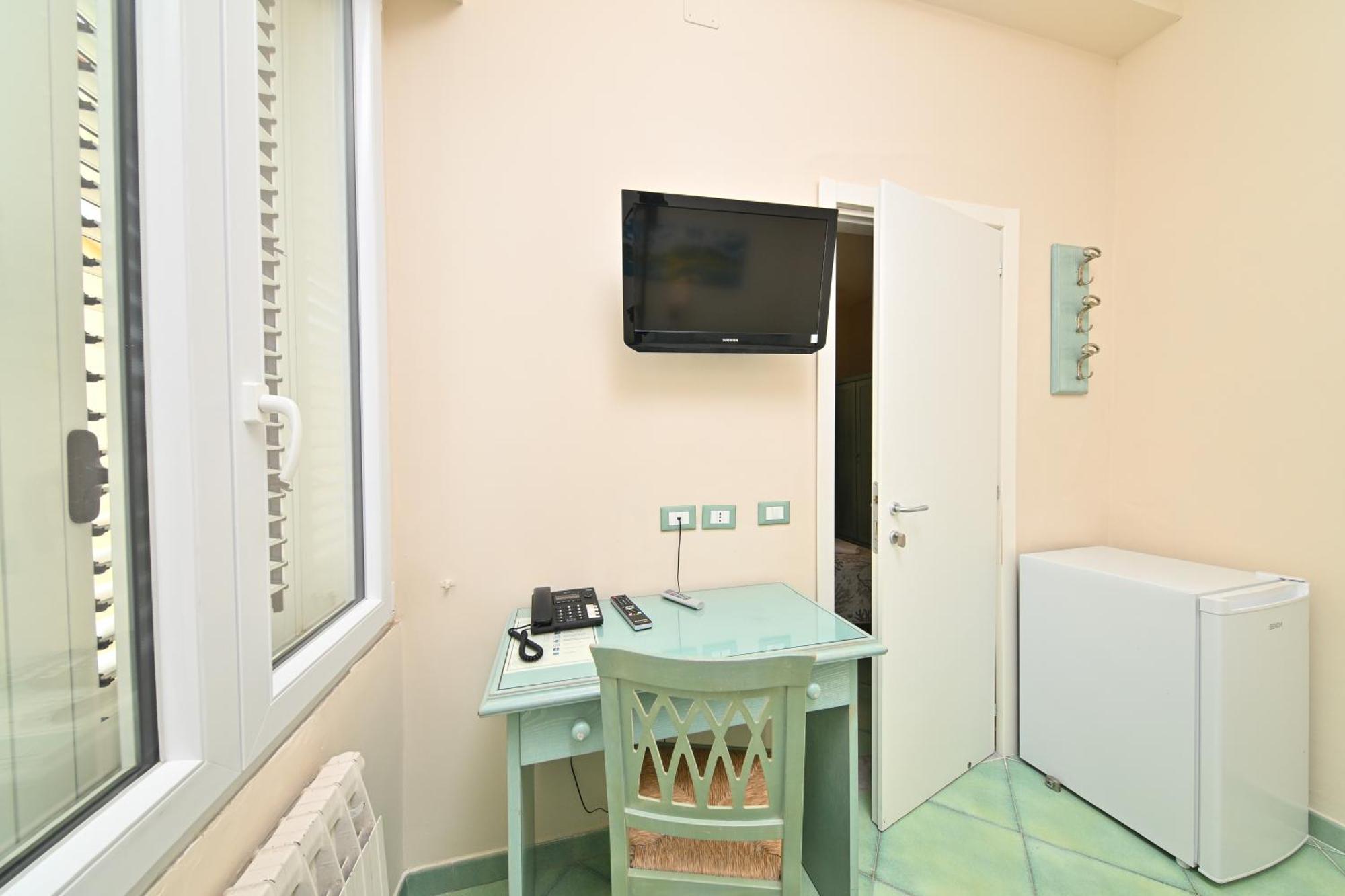 Albergo Atlantic イスキア島 エクステリア 写真